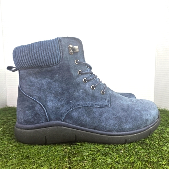 Propét Scarlet Women's Suede Bootie - Picture 3 of 9